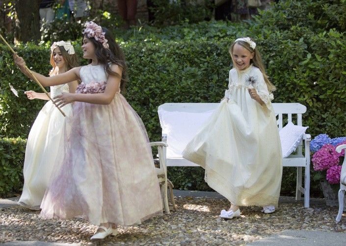 Vestidos de comunión niña Flores del Edén Vestidos de comunión niña Flores del Edén