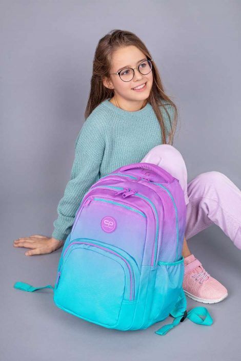 mochila escolar degradada